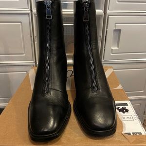 Zara Zippered Leather Heeled Ankles Boots